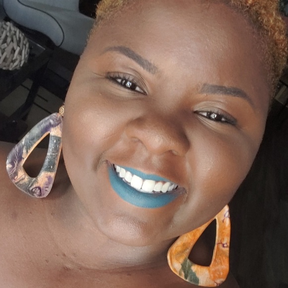 Meet the Posher Other - Meet your Posher, Marasia